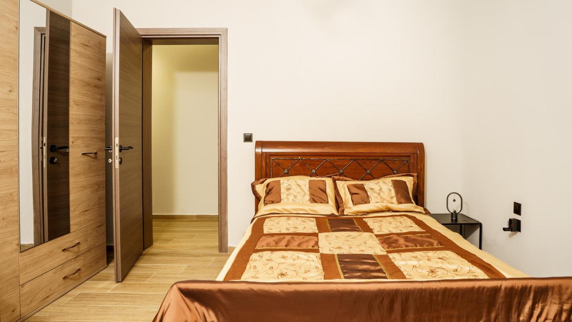 Four Lakes Luxury Suites Amyntaio Buitenkant foto